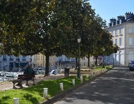 Appt Place Gramont Apartment *